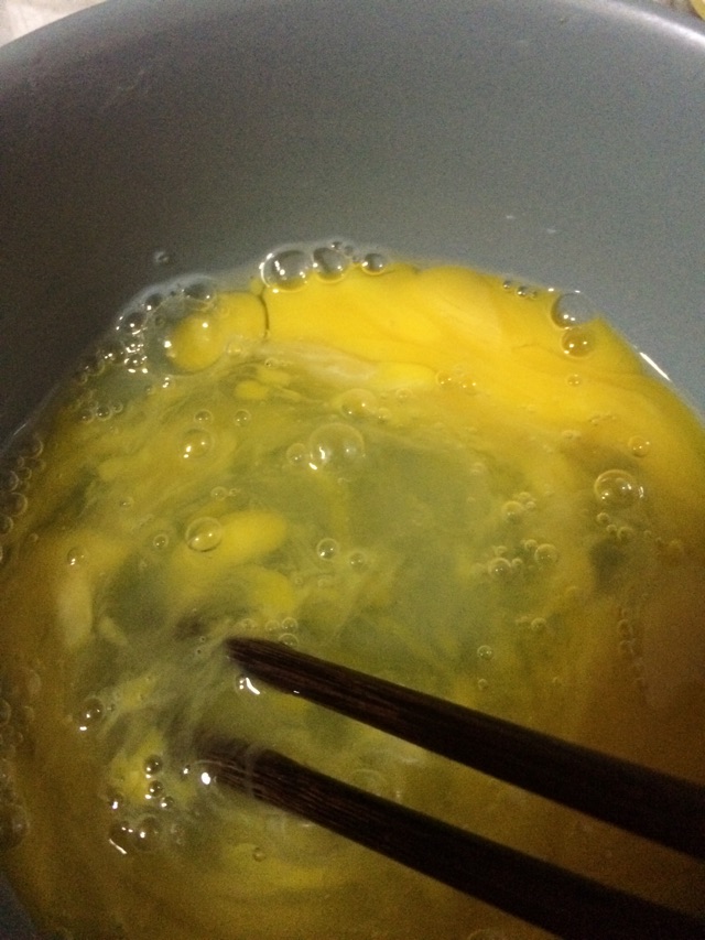 爽滑蒸鸡蛋（简单易学无蜂窝）的做法图解2