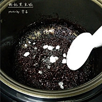 【延年益寿】枸杞黑米饭的做法图解3
