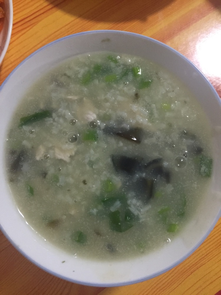 Congee with preserved egg and lean meat