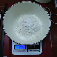 蛋黄豆沙小月饼的做法图解2