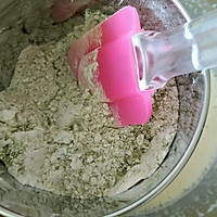 10分钟抹茶杯子蛋糕的做法图解3