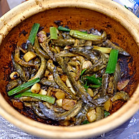 啫啫泥鳅煲的做法图解6