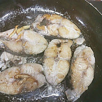 #餐桌上的春日限定#手把手教你煎鱼-糖醋马鲛鱼的做法图解2