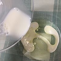 椰蓉香妃蛋糕卷的做法图解2