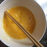 美味营养早餐鸡蛋饼的做法图解1