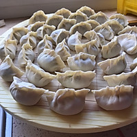 #憋在家里吃什么#鲜美的西葫芦鸡蛋虾仁馅儿饺子的做法图解3