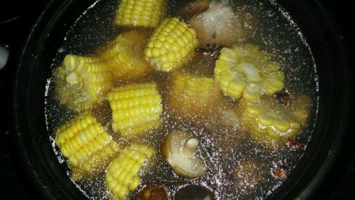 玉米大骨汤