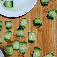 高颜值~凉拌黄瓜的做法图解5
