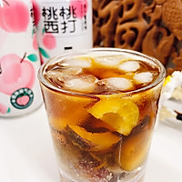 #玩心出道丨夏日DIY玩心潮饮挑战赛#咖啡桃李西打的做法图解5