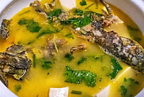 黄甲鱼豆腐汤的做法