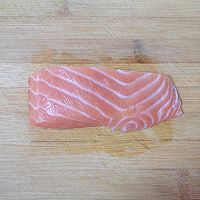 #挪威三文鱼#挪威三文鱼小炒的做法图解1