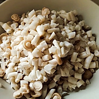 茶树菇炒米饭的做法图解2