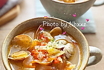 蛤蜊卷心菜番茄汤的做法