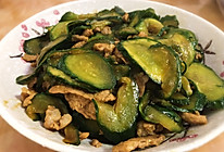 【家常菜】黄瓜片炒肉的做法