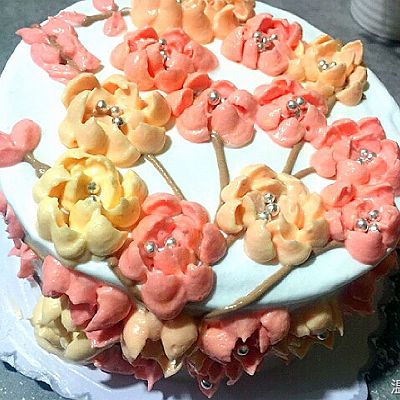 奶油霜裱花蛋糕