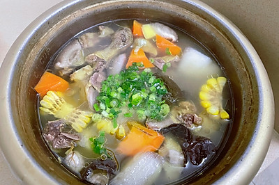 鹌鹑山药鲜蔬汤（2人食）