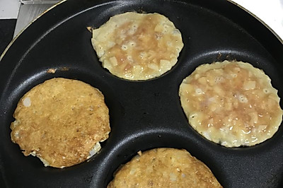 肉末藕丁鸡蛋饼