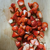 #憋在家里吃什么#大果粒草莓果酱的做法图解3
