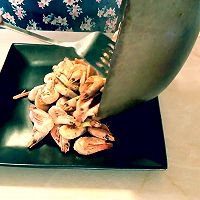 #刘畊宏女孩减脂饮食#健身后的菜，干煸加拿大北极虾的做法图解6