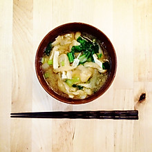 日本料理“味增汤”（味噌汁）