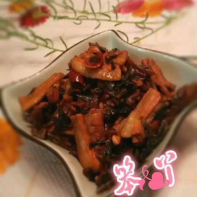 梅干菜煨五花肉