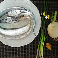 萝卜丝烧带鱼：浓油赤酱宁波传统菜的做法图解1