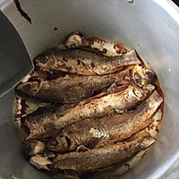自制豆豉罐头鲮鱼的做法图解2