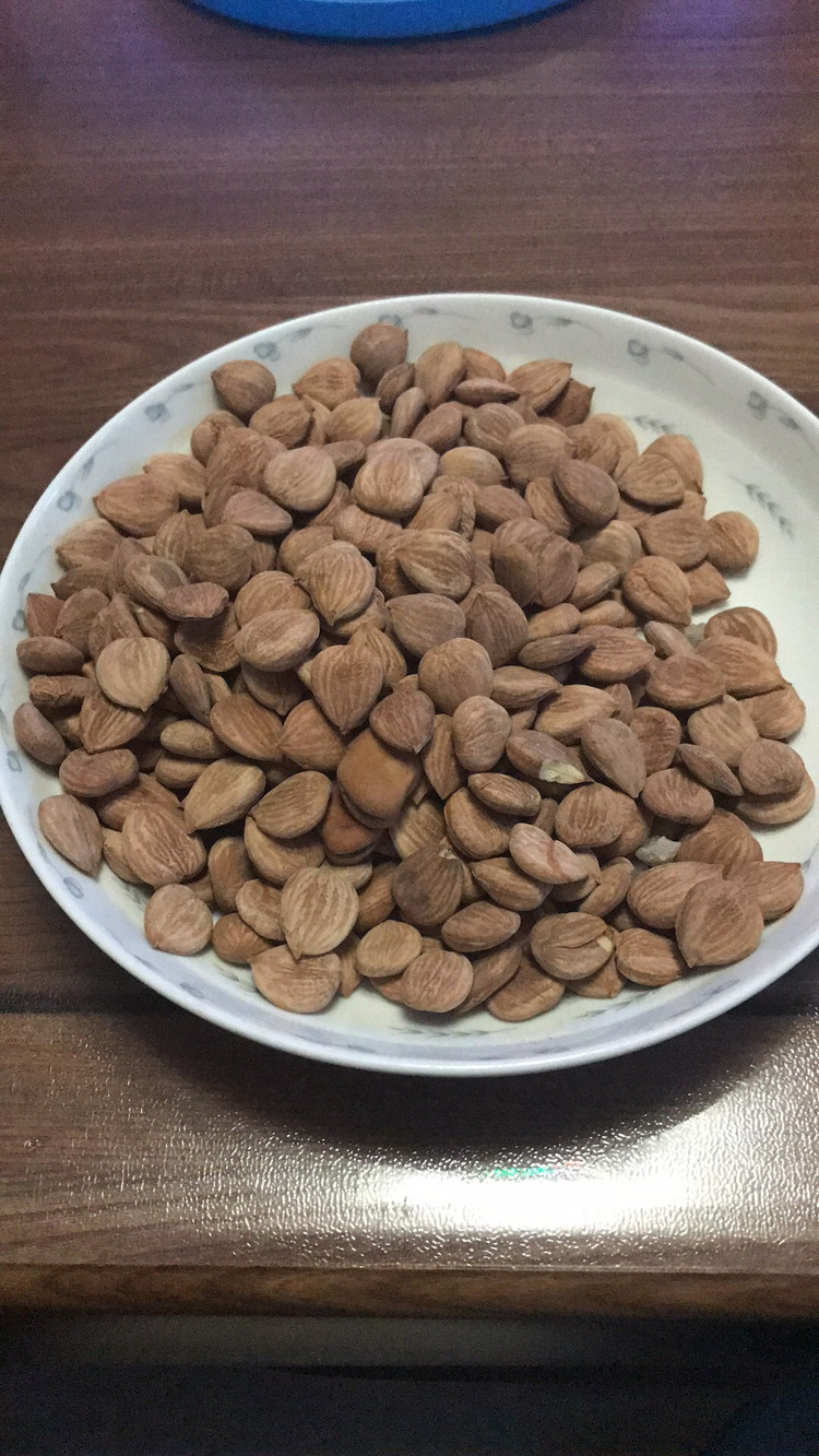 盐炒杏仁的做法