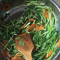 素炒胡萝卜芹菜的做法图解4