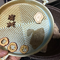 酸黄瓜肉夹馍的做法图解2