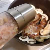 #名厨汁味正当夏#口蘑煎猪排的做法图解5