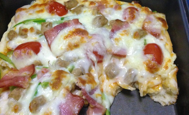 PIZZA足量肉肉披萨