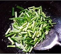 爆炒小河虾的做法图解5