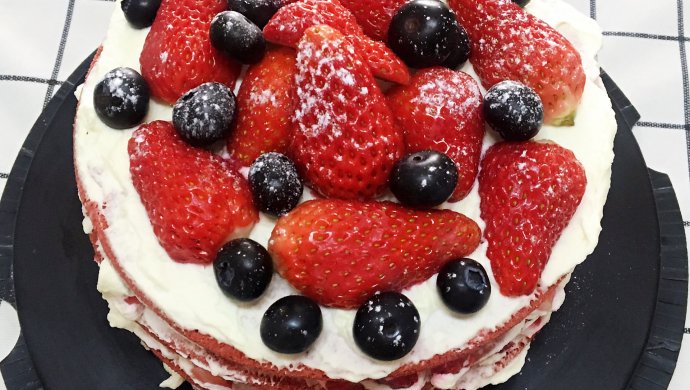 红丝绒草莓裸蛋糕（6寸）