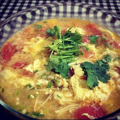 番茄鸡蛋汤（蘑菇+蒜黄）