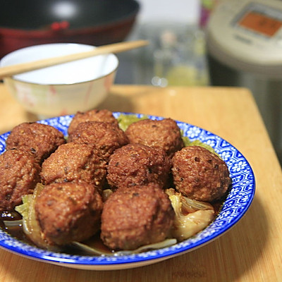 最家常的丸子烩大白菜－松下电饭锅试用