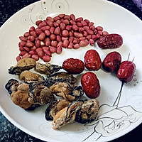 蚝干猪尾汤的做法图解2