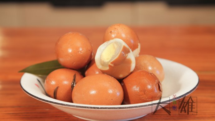 传统美食五香茶叶蛋的做法