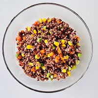 【减脂推荐】低卡饱腹三色糙米肉松饭团的做法图解2