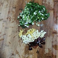 酸菜炒牛肉的做法图解4