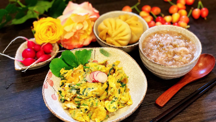 初夏时节萝卜缨炒鸡蛋