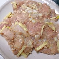 小朋友的最爱～香酥炸鸡排的做法图解6