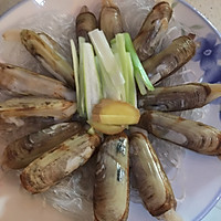 蒜蓉粉丝蒸蛏子的做法图解3