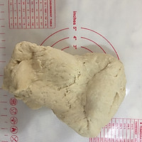 口感多重的芝士沙拉香肠蛋汉堡的做法图解2