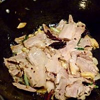 大爱川菜回锅肉的做法图解6