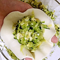 西葫芦素包子的做法图解13