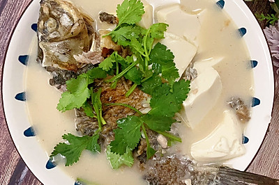 鲫鱼豆腐汤