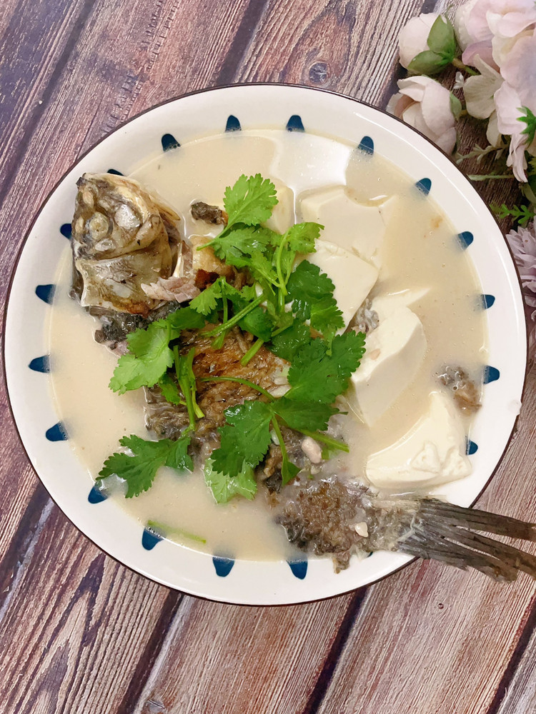 鲫鱼豆腐汤的做法
