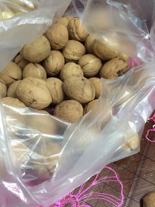 琥珀核桃，给宝贝的健脑小零食的做法图解1