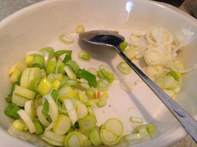 蔬菜火腿炒饭的做法图解3